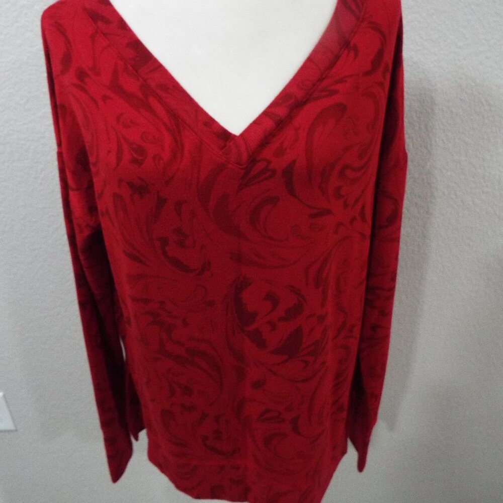 Athleta Women's Coaster Luxe V-Neck Long Sleeve Agate Red‎ Paisley Size Medium